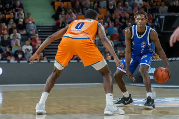 战术变化和 战术变化和