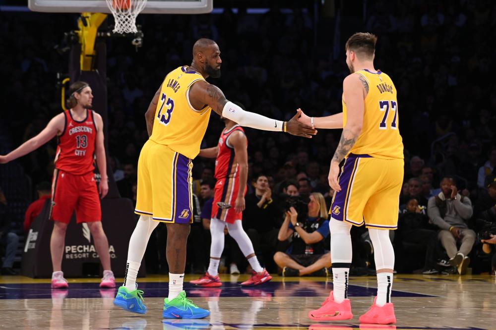 频频完成封 频频完成封